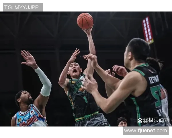 CBA常规赛精彩对决辽宁队迎战四川队全力争胜