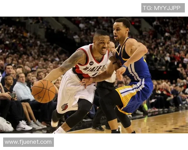 开拓者与勇士激战在即11月24日精彩直播不容错过